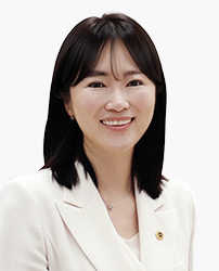 A Picture of Yun Young Hee                 